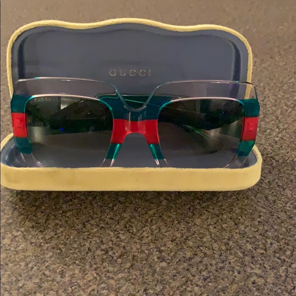 Gucci sunglasses